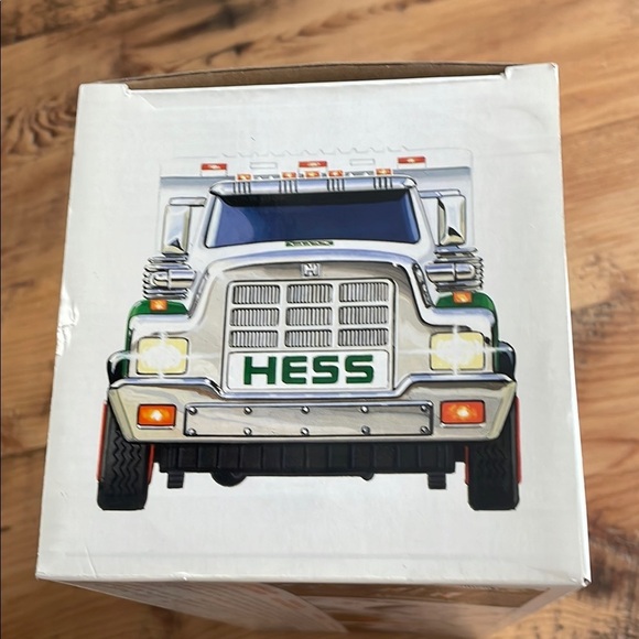 2008 Green and White Hess Toy Truck and Front Loader with Display Box - Picture 5 of 5